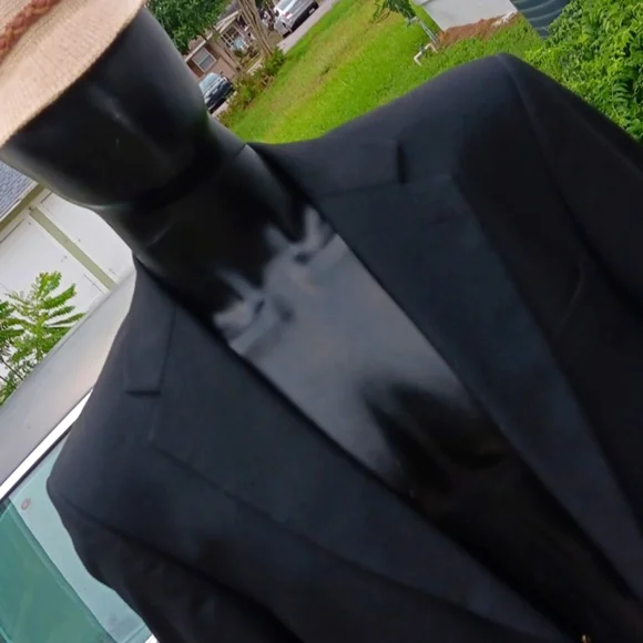 Stanley Blacker Men's (2) Button Luxury Blazer with Metallic Style Buttons - Picture 6 of 16